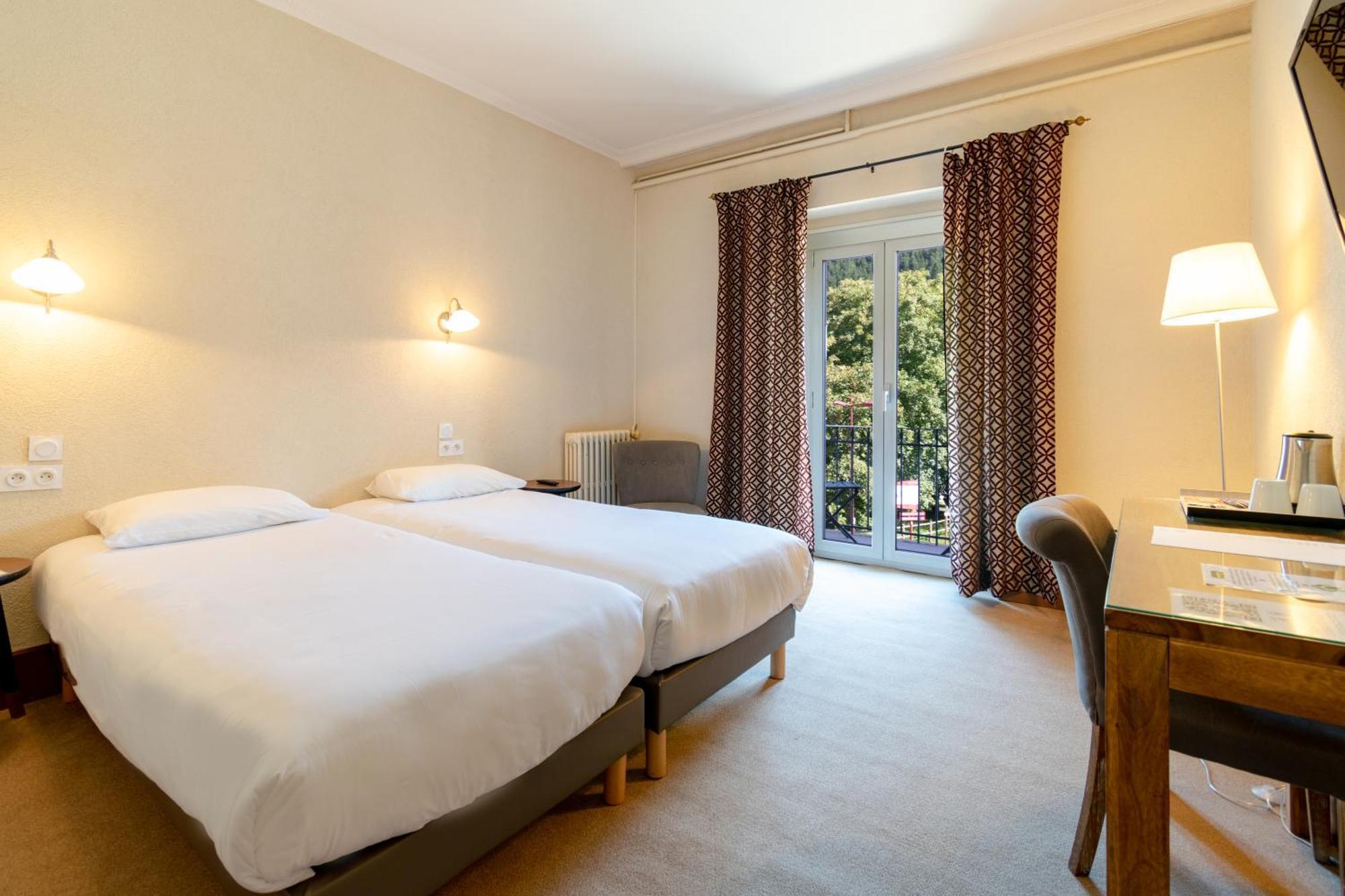 Hotel-Restaurant Le Lac Malbuisson Eksteriør billede