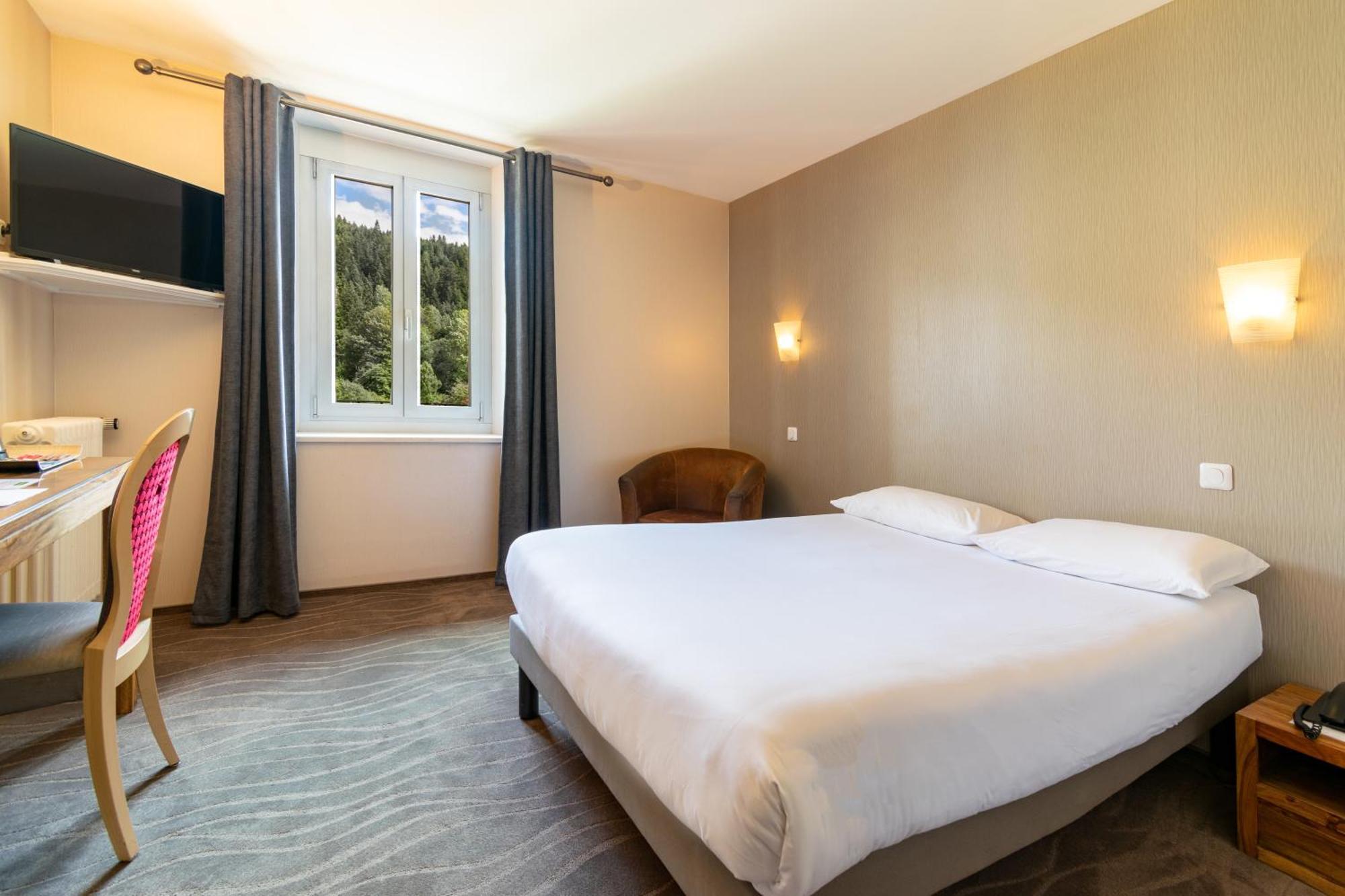 Hotel-Restaurant Le Lac Malbuisson Eksteriør billede