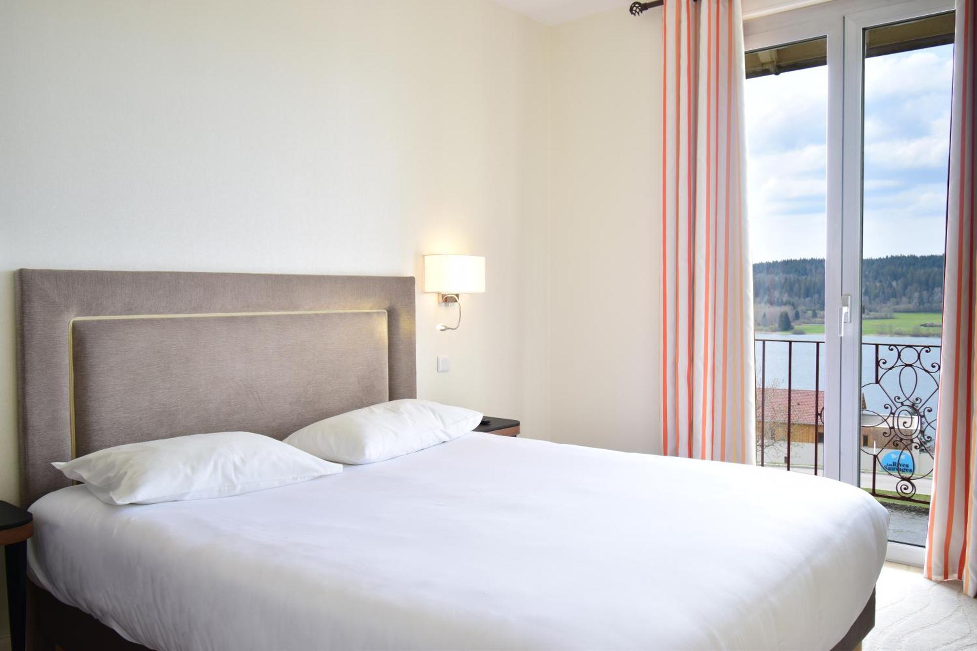Hotel-Restaurant Le Lac Malbuisson Eksteriør billede